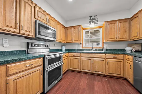 605 Juniper COURT, West Bend, WI 53095