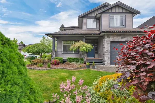 feature image of Modern Family Haven: Discover 2990 Whistle Drive in West Abbotsford&#39;s Premier Community