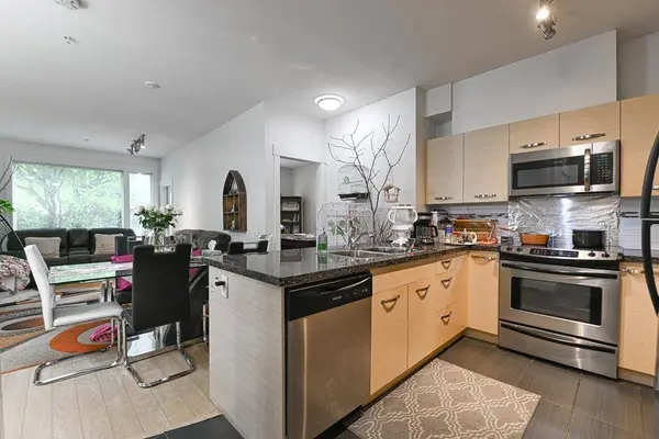 33539 Holland AVE #114, Abbotsford, BC V2S 0C6