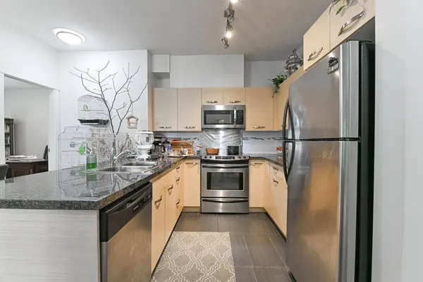 33539 Holland AVE #114, Abbotsford, BC V2S 0C6