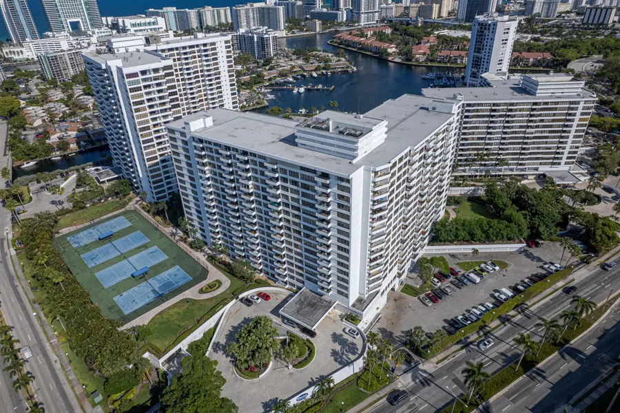 600 Three Island Blvd #121 #121, Hallandale Beach, FL 33009-2842