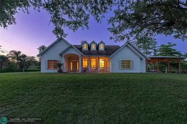 13105 Raymond Dr, Loxahatchee, FL 33470