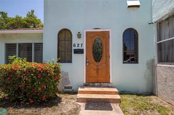 627 Valley Forge Rd, West Palm Beach, FL 33405