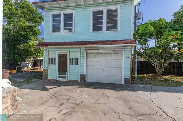 627 Valley Forge Rd, West Palm Beach, FL 33405