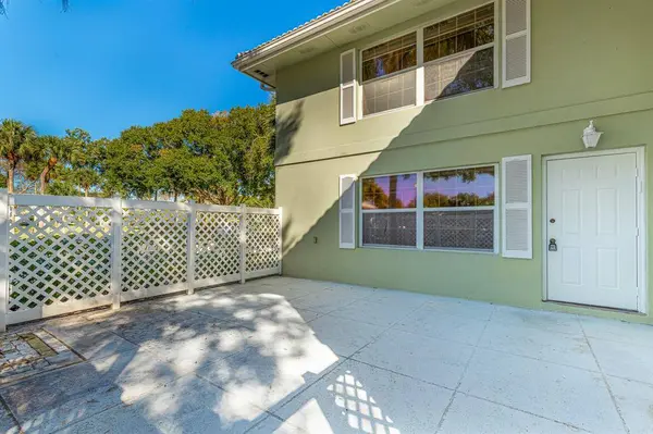 1956 Hartford Ct #25D, West Palm Beach, FL 33409