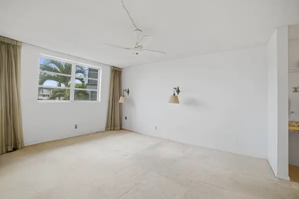 2861 NW 47th TER #305b, Lauderdale Lakes, FL 33313