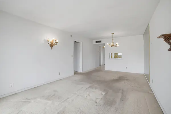 2861 NW 47th TER #305b, Lauderdale Lakes, FL 33313