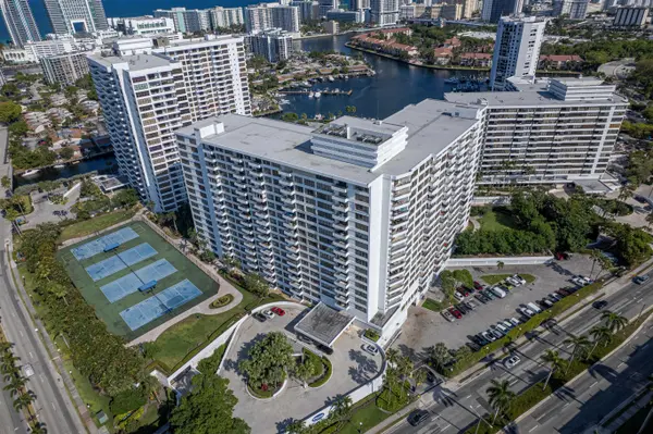 600 Three Island Blvd #121, Hallandale Beach, FL 33009-2842