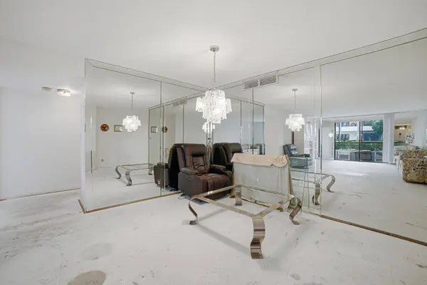 600 Three Islands BLVD #121, Hallandale Beach, FL 33009