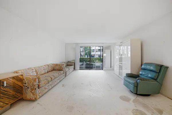 600 Three Islands BLVD #121, Hallandale Beach, FL 33009