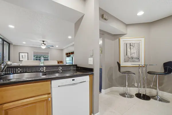5475 Verona #E, Boynton Beach, FL 33437