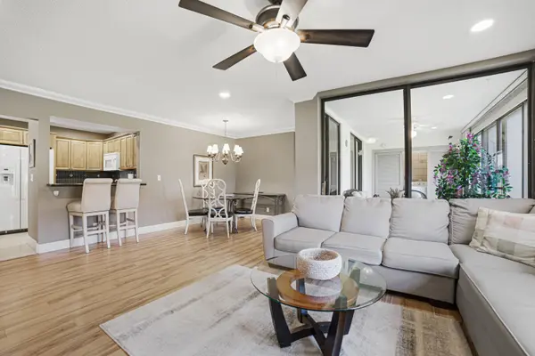 5475 Verona #E, Boynton Beach, FL 33437