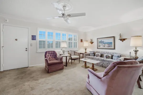 2905 Victoria PL #J3, Coconut Creek, FL 33066