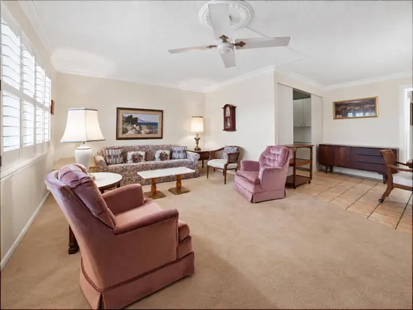 2905 Victoria PL #J3, Coconut Creek, FL 33066