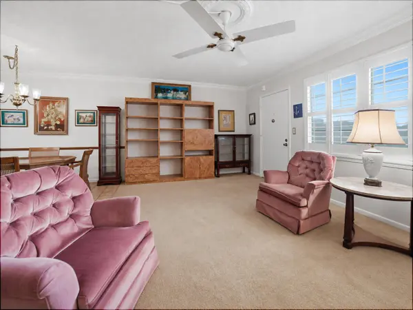 2905 Victoria PL #J3, Coconut Creek, FL 33066