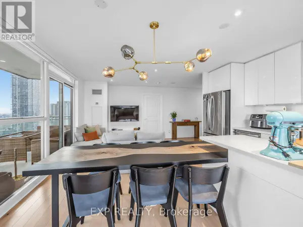 33 Shore Breeze DR #1910, Toronto (mimico), ON M8V0G1