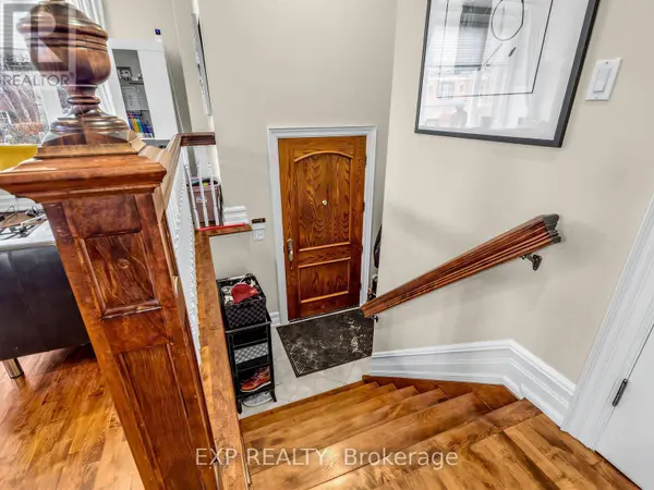 241 POPLAR PLAINS STREET, Toronto (casa Loma), ON M4V2N8