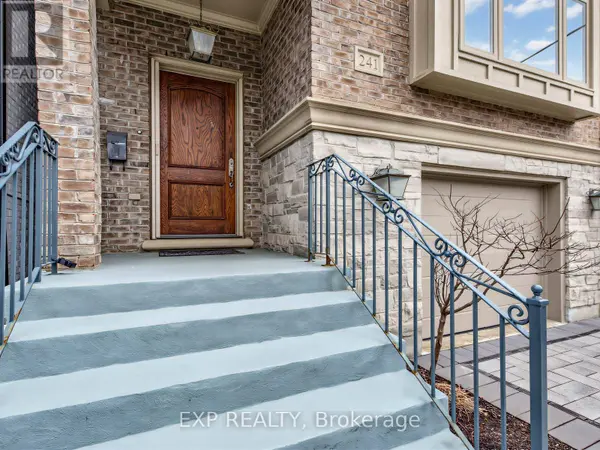 241 POPLAR PLAINS STREET, Toronto (casa Loma), ON M4V2N8