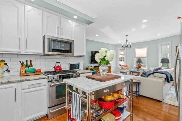 264 East Cottage #1, Boston, MA 02125