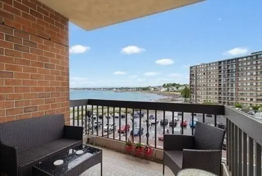 1 Seal Harbor Rd #413, Winthrop, MA 02152