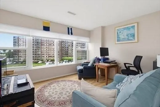 1 Seal Harbor Rd #413, Winthrop, MA 02152