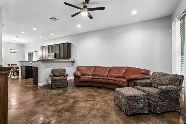 1605 LABARRE ST, Mandeville, LA 70448