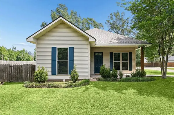 1605 LABARRE ST, Mandeville, LA 70448