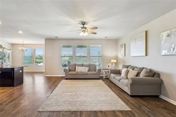 664 LAKESHORE VILLAGE DR, Slidell, LA 70461