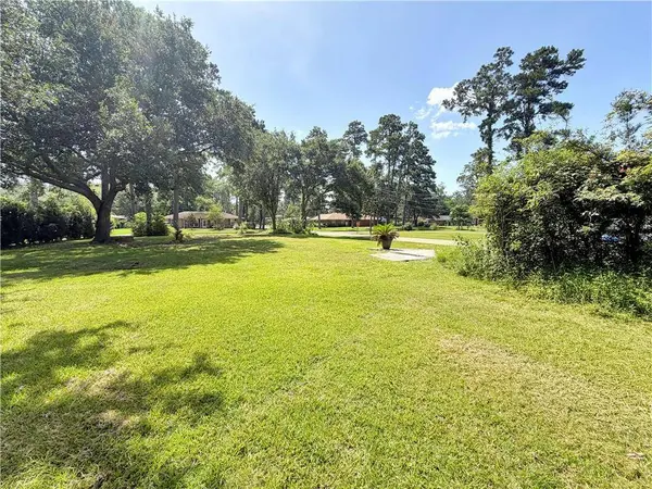 113 WALNUT ST, Mandeville, LA 70471