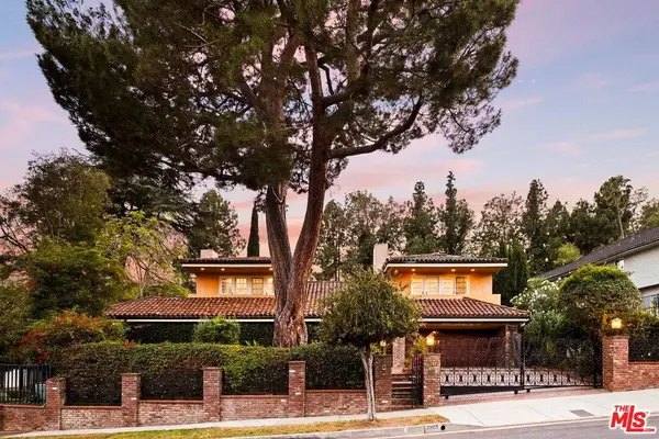 2103 N Hobart Blvd, Los Angeles, CA 90027