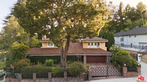 2103 N Hobart Blvd, Los Angeles, CA 90027