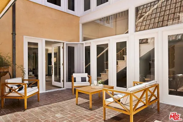 2103 N Hobart BLVD, Los Angeles, CA 90027