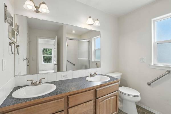 1605 E 17th Ave, Spokane, WA 99203