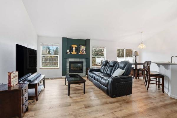 18907 E Baldwin Ln, Greenacres, WA 99016