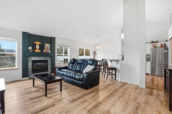 18907 E Baldwin Ln, Greenacres, WA 99016