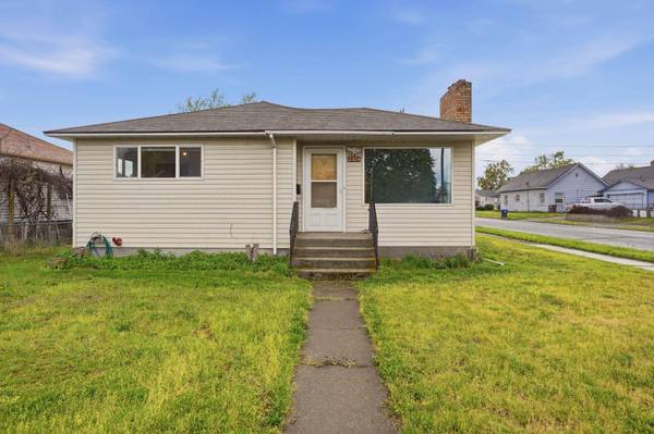 2304 E E Sanson Ave, Spokane, WA 99217