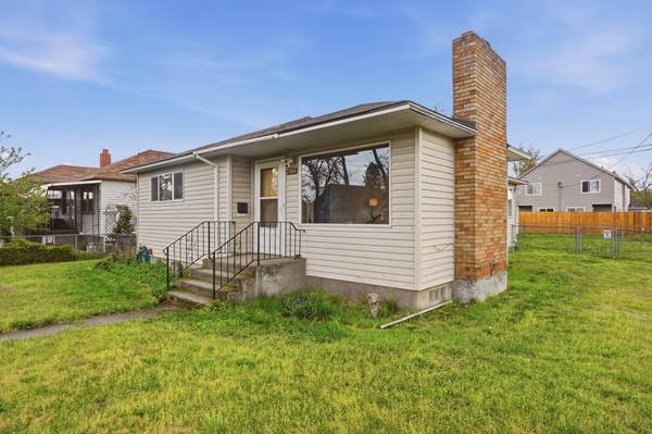 2304 E E Sanson Ave, Spokane, WA 99217