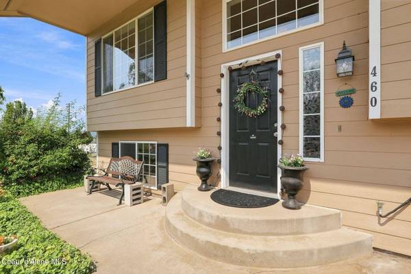 460 W Bridle LN, Post Falls, ID 83854