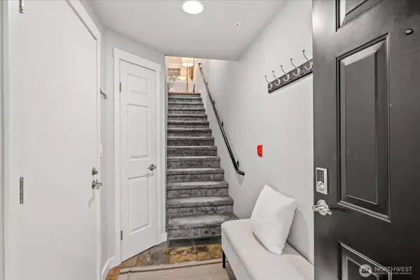 16125 Juanita Woodinville WAY NE #501, Bothell, WA 98011