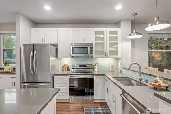 16125 Juanita Woodinville WAY NE #501, Bothell, WA 98011