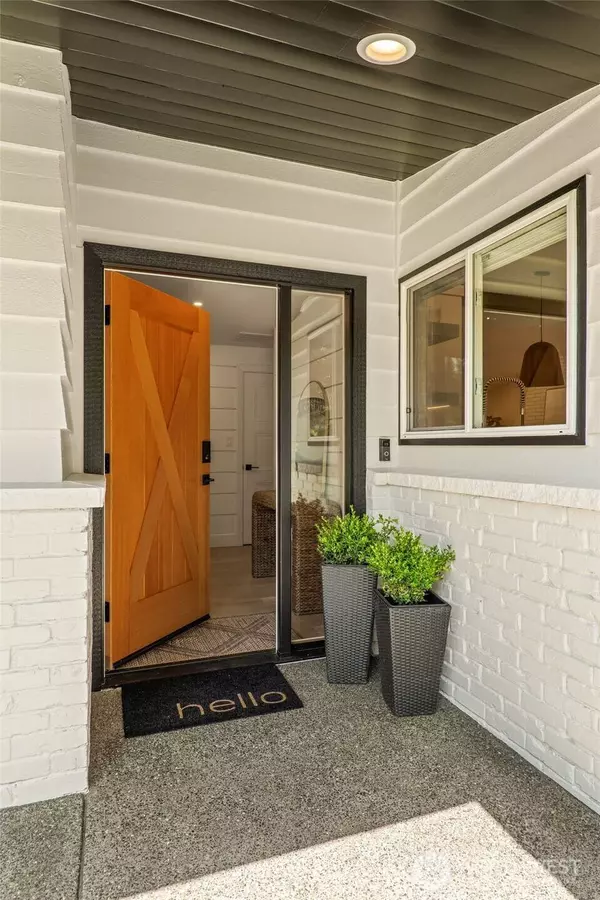 12426 NE 73rd ST, Kirkland, WA 98033