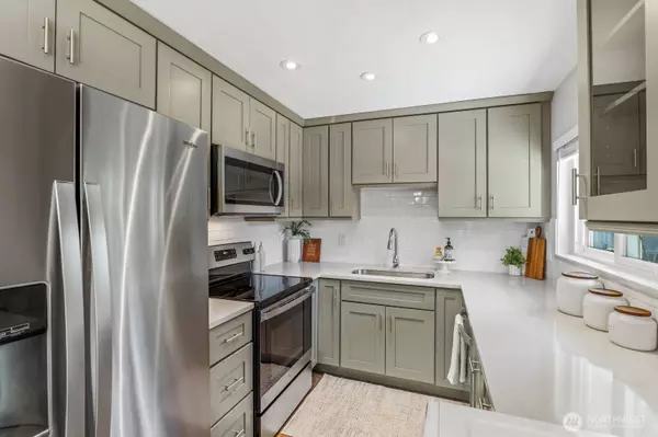 3923 NE 22nd PL, Renton, WA 98056