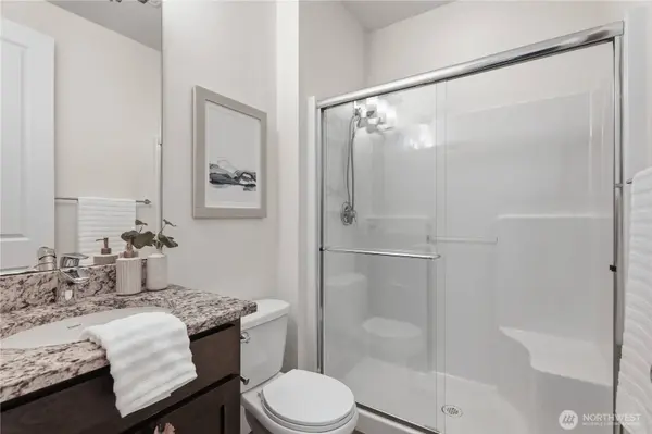 17345 NE 36th ST, Redmond, WA 98052