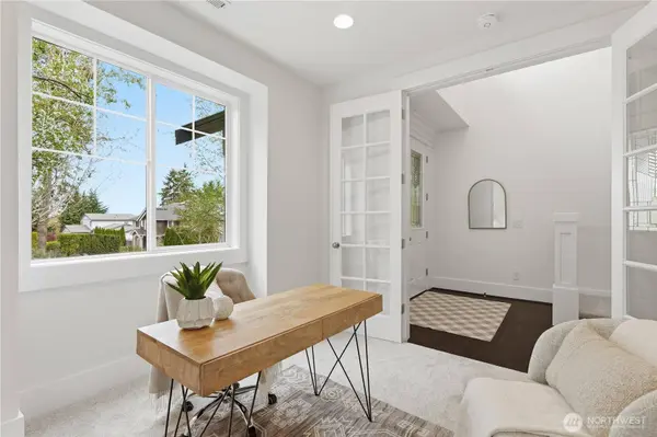 17345 NE 36th ST, Redmond, WA 98052