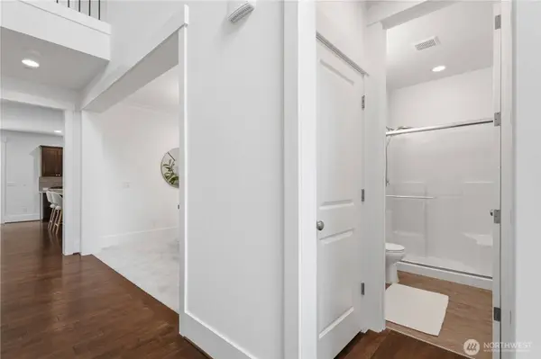 17345 NE 36th ST, Redmond, WA 98052