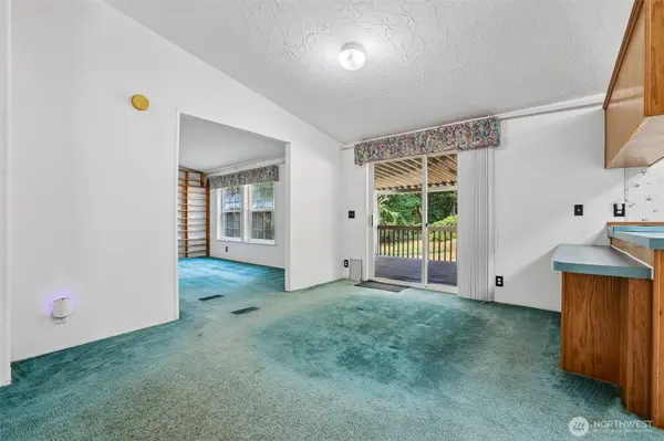 16627 230th AVE SE, Maple Valley, WA 98038