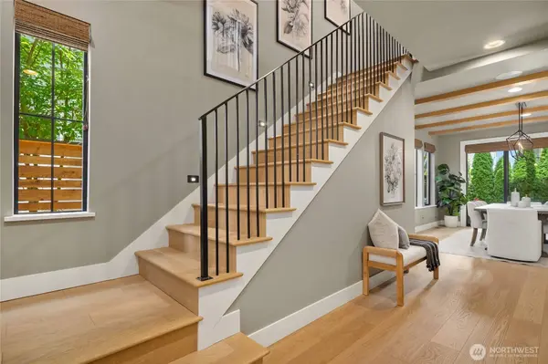 225 3rd AVE S, Kirkland, WA 98033
