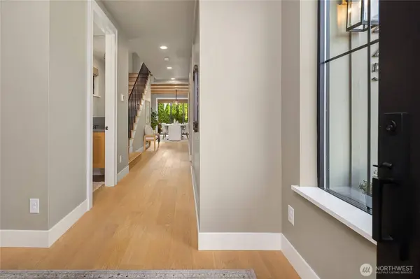 225 3rd AVE S, Kirkland, WA 98033