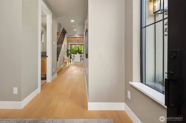 225 3rd AVE S, Kirkland, WA 98033