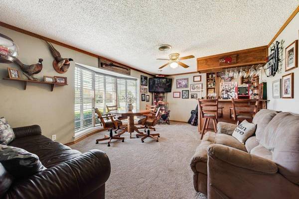 332 Plainview Drive, Hurst, TX 76054